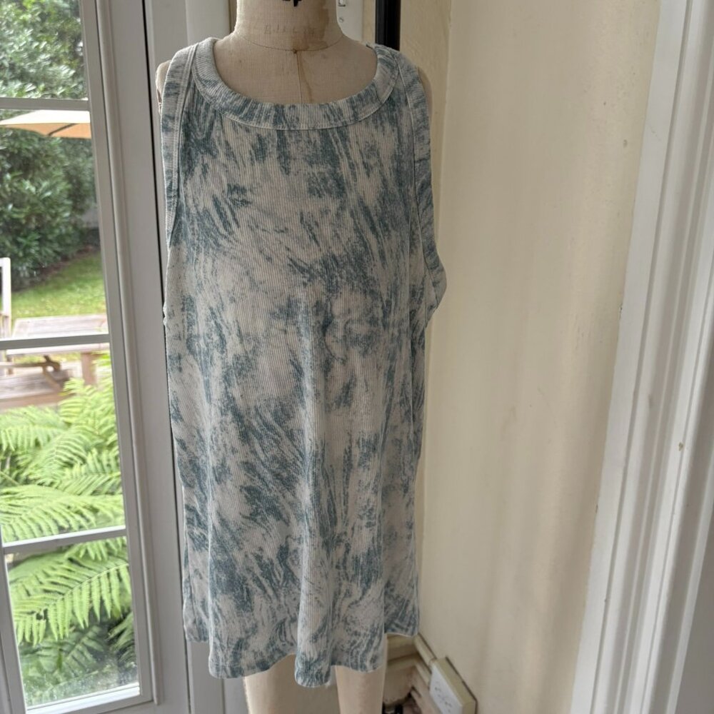 Tye Dye Patterned Blue and White Tank Top